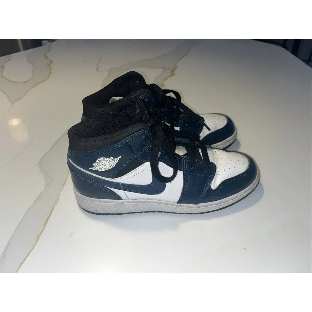 Nike Air Jordan 1 Mid-retro Sneaker -navy-sz 4.5 kids in excellent condition